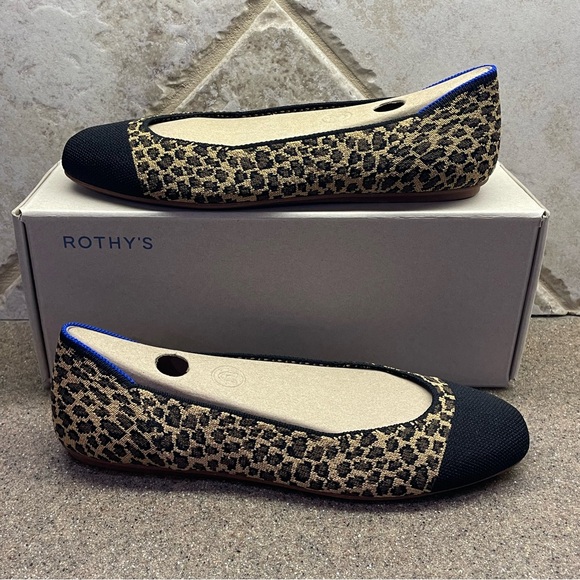 🆕 Rothy’s “Little Cat” The Square Flat Shoes, Size 8.5 - Picture 1 of 11